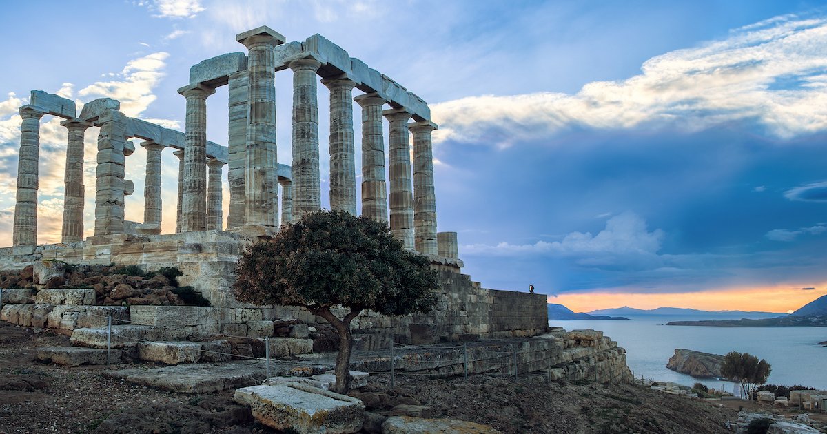 The Acropolis Vs. Temple Of Poseidon In Greece: 7 Key Differences ...