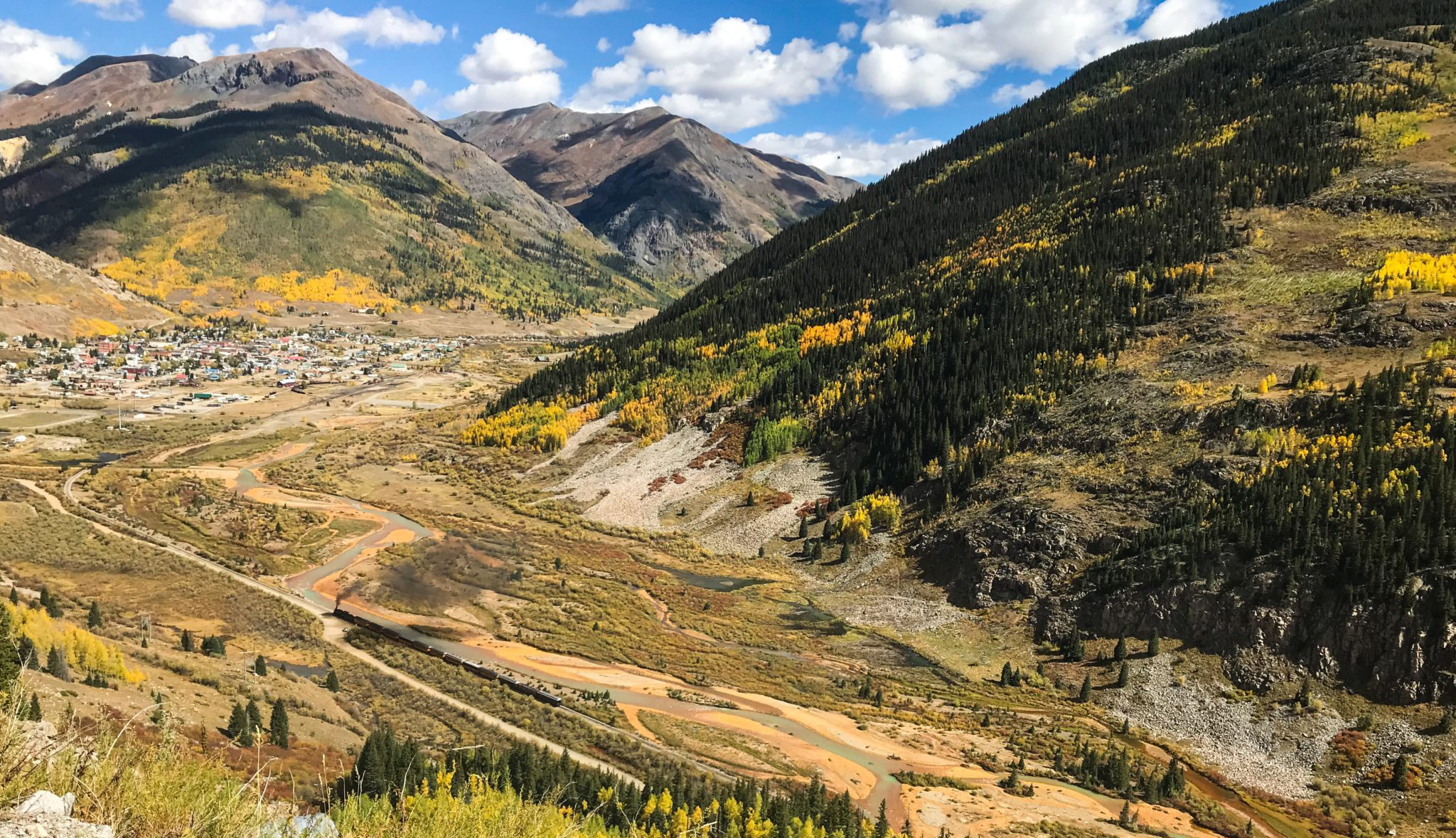 秋にコロラド州美しいシルバートンでやるべき11の最善のこと