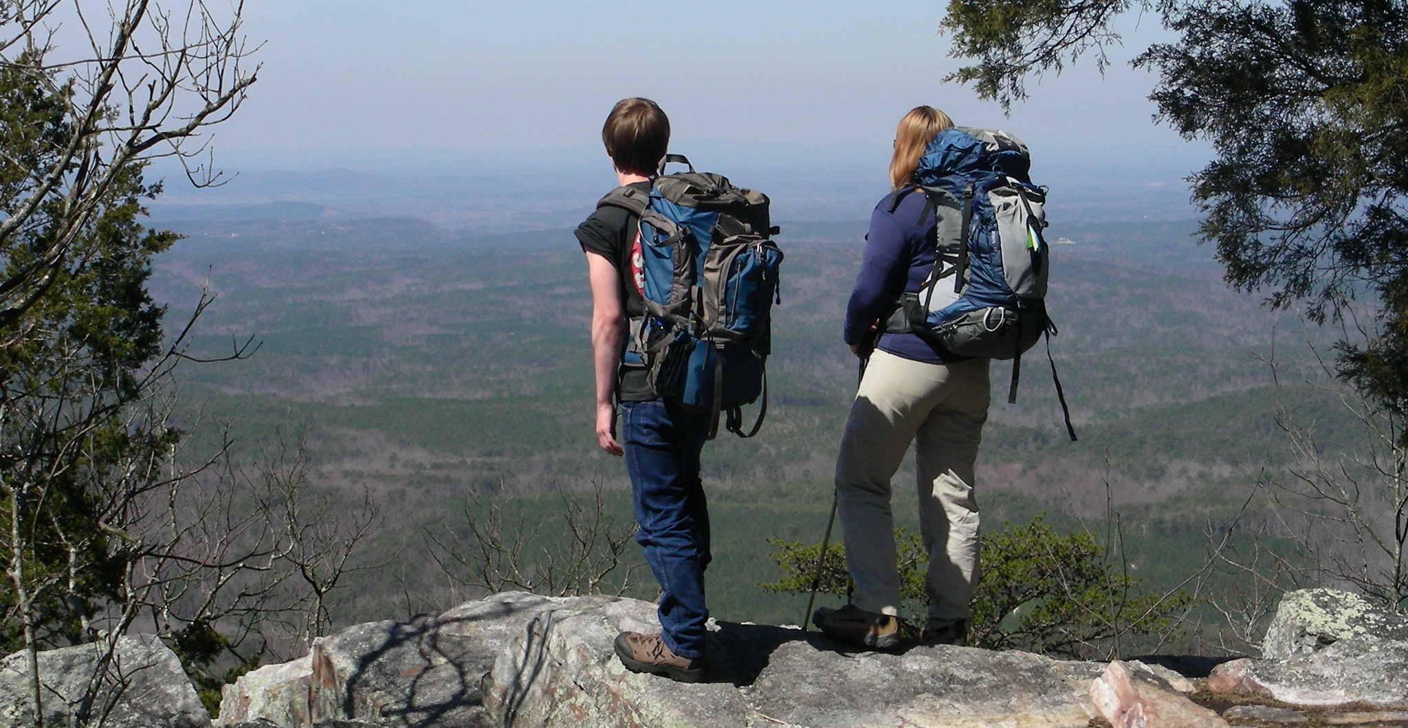 アラバマのピンホティトレイルをハイキングするための11の重要なヒント