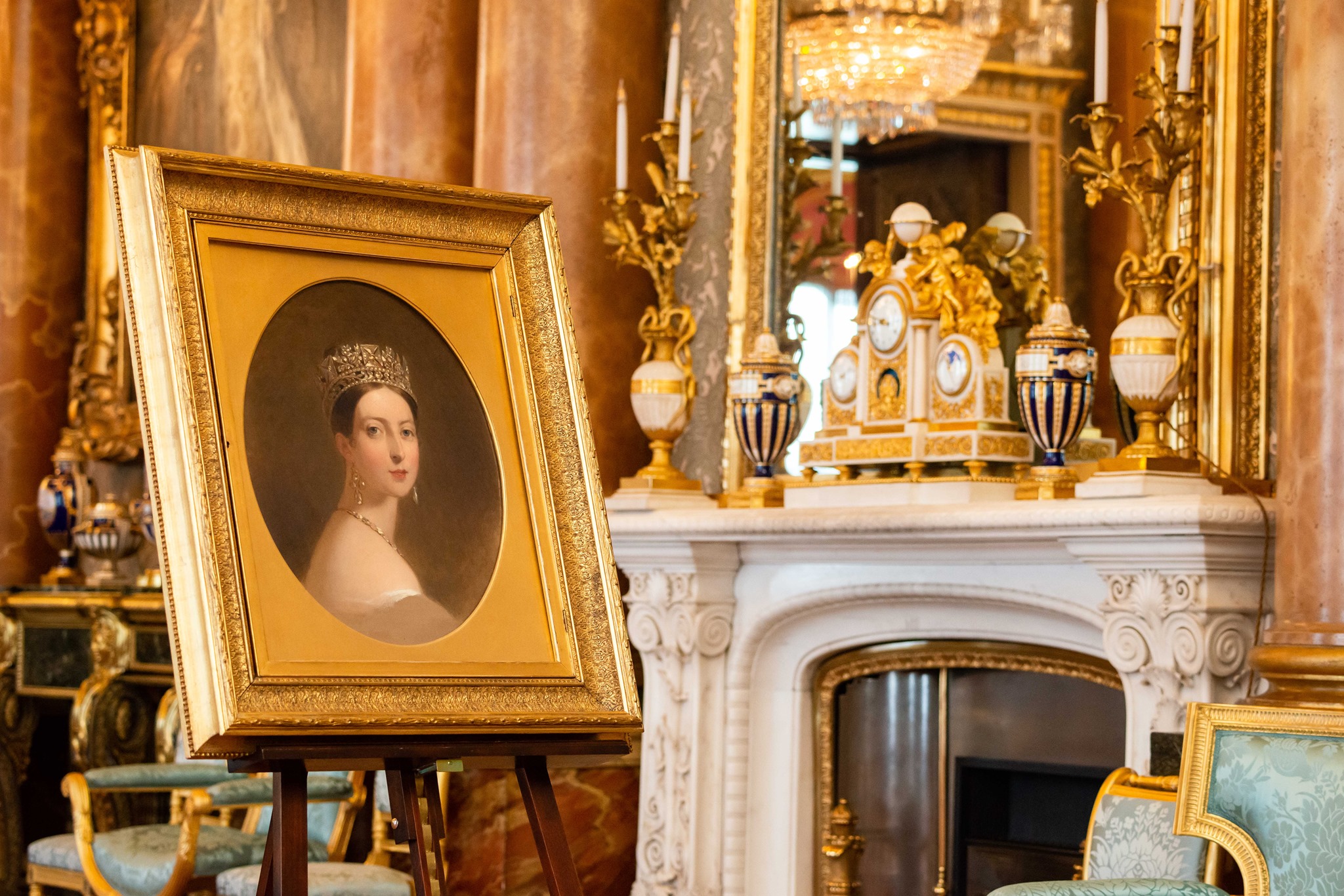 今年の夏、バッキンガム宮殿でビクトリア女王展示会であなたが見るもの