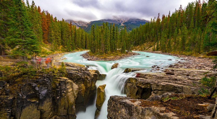 Banff To Jasper: 11 Stops Along Canada’s Gorgeous Icefields Parkway ...