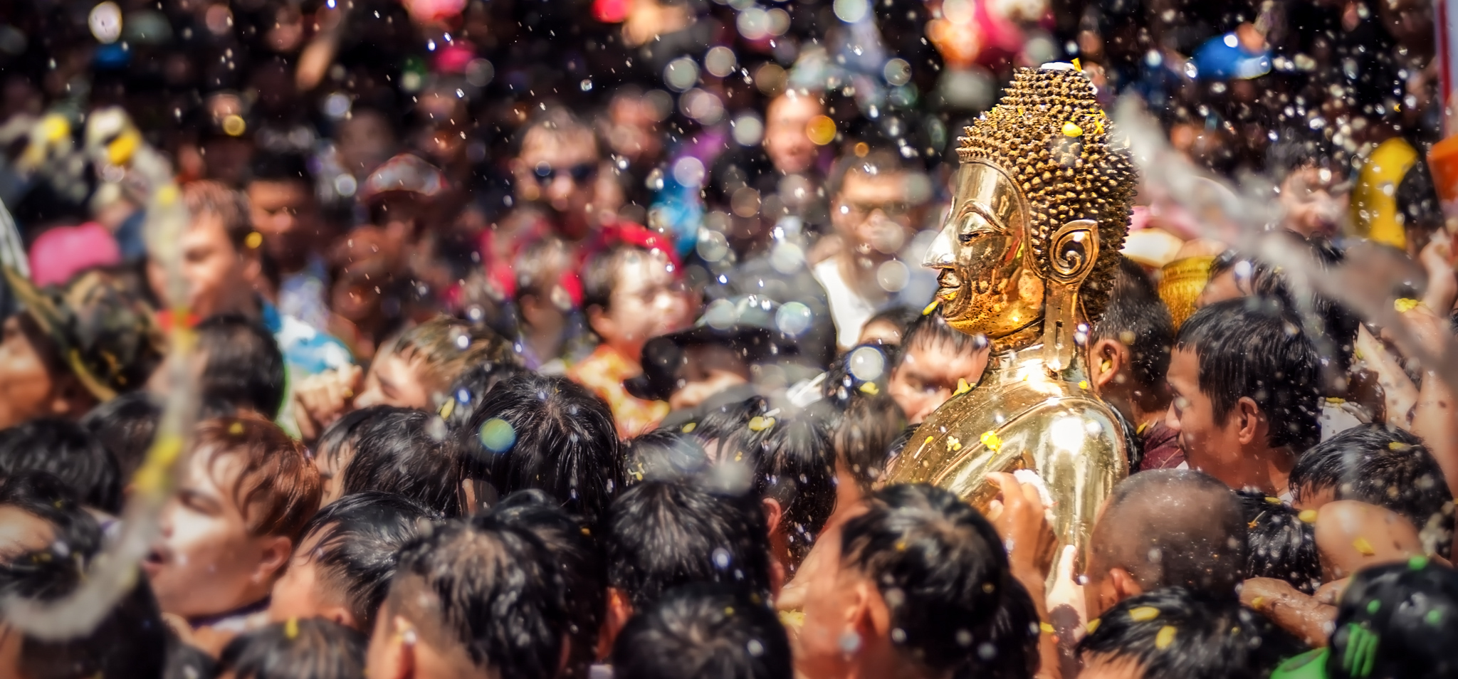 タイの巨大な水の戦い、ソングクランを体験する：知っておくべき9つのこと
