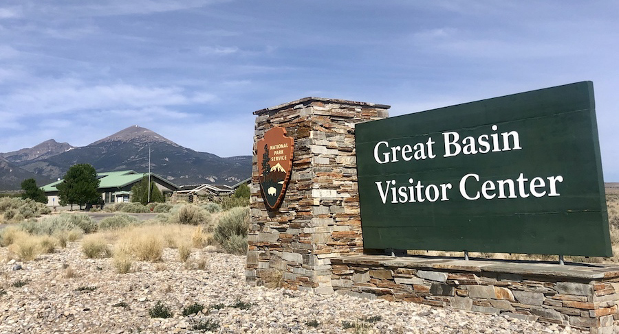 壮大なネバダロードトリップ：ラスベガスへのグレートベイスン国立公園へ