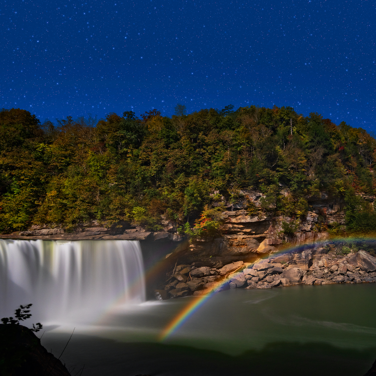 Guide To Visiting Cumberland Falls In the Quest for a Moonbow TravelAwaits