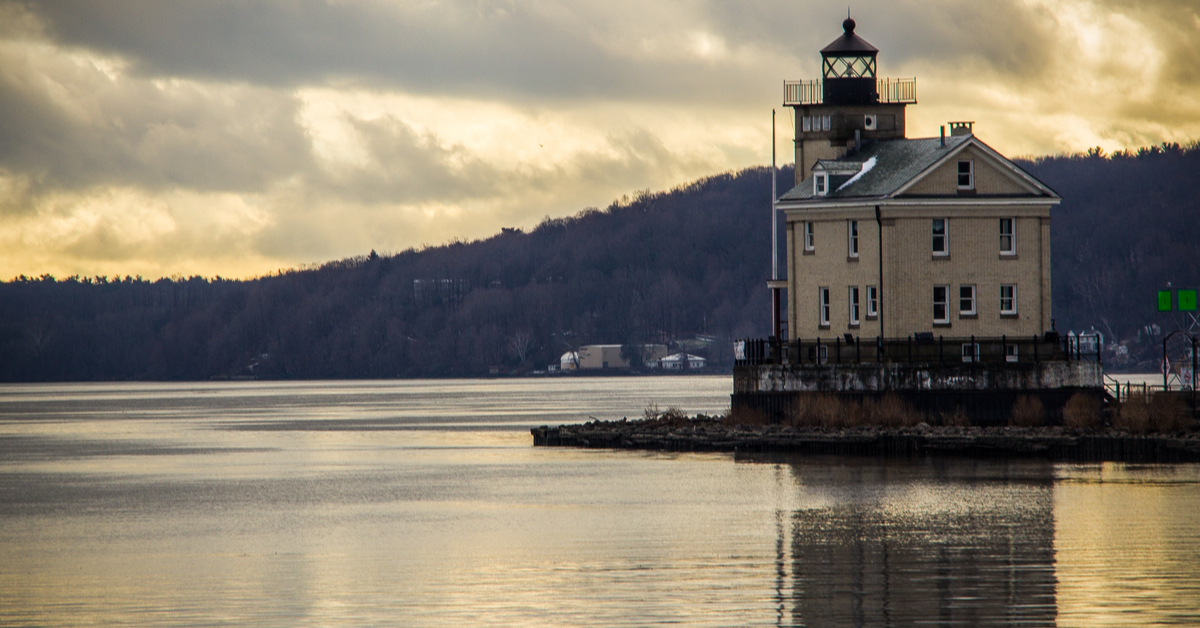 A Full Weekend Exploring Kingston, NY's Colonial Districts On Land ...