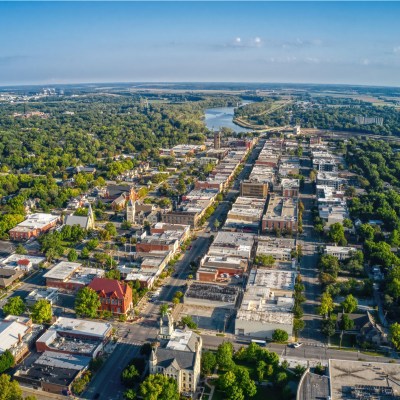 Lawrence Vs. Manhattan, Kansas: 8 Key Differences | TravelAwaits