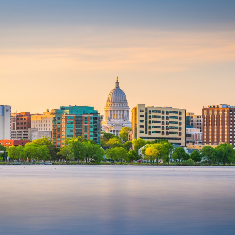 15 Best Small And Mid-Size U.S. Cities To Live In | TravelAwaits