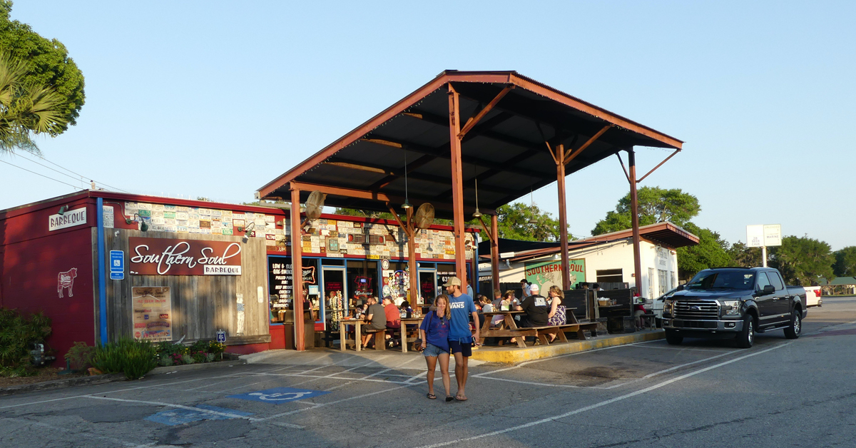 ジョージアのセントサイモンズ島を試すための6つの素晴らしいレストラン