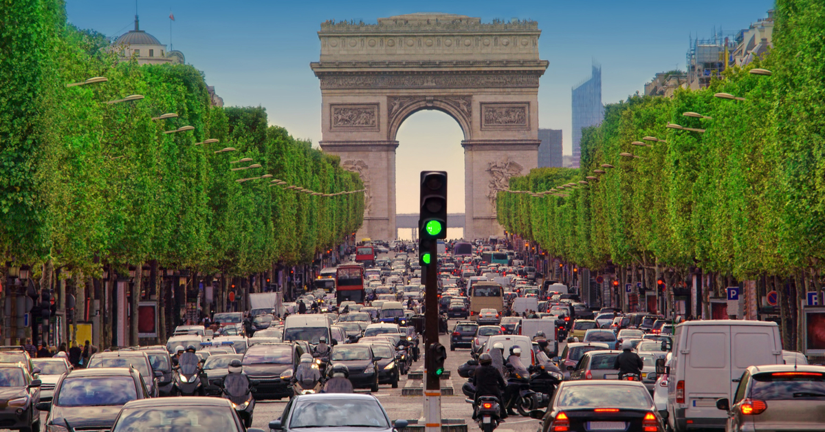 Paris Looking To Ban Vehicles From The City Center By 2024 TravelAwaits   Shutterstock 1028874577 1 