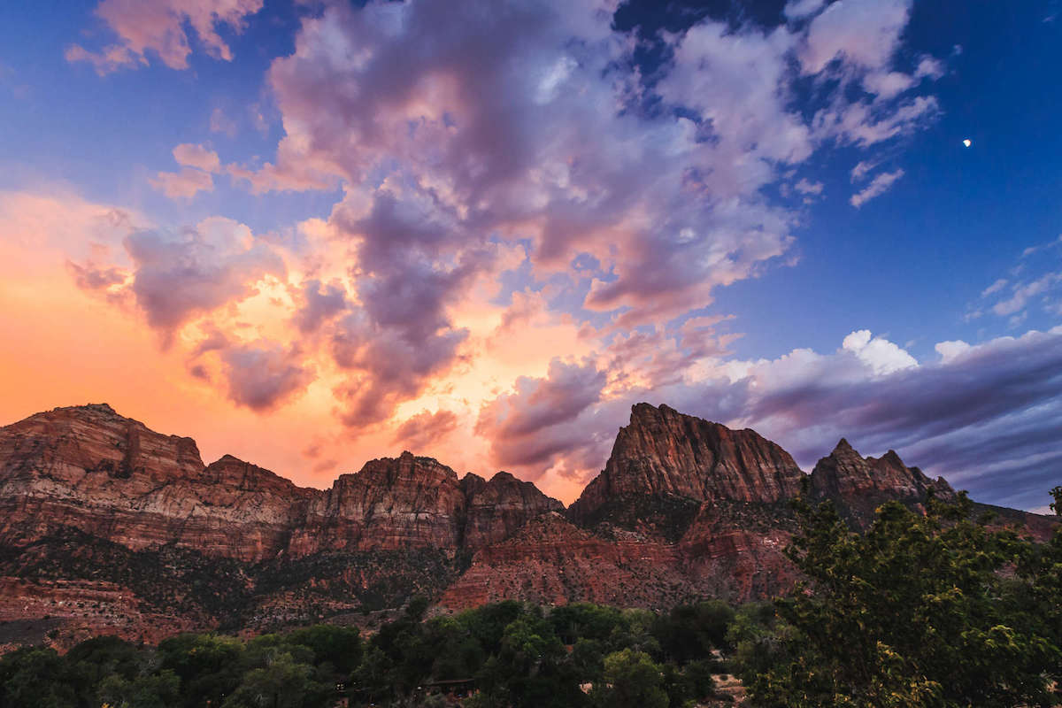 米国国立公園近くの10個のユニークな素朴なキャンプ場