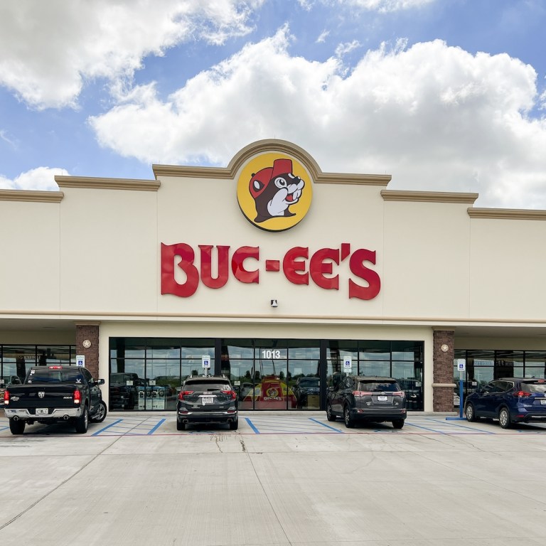 Traveler Favorite Buc-ee's Opening First Location In The Midwest 