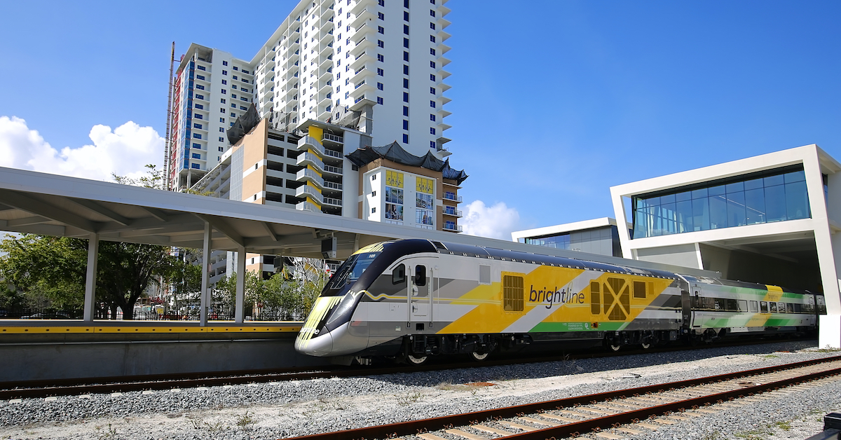 これは現在、米国南東部で最速の列車です。