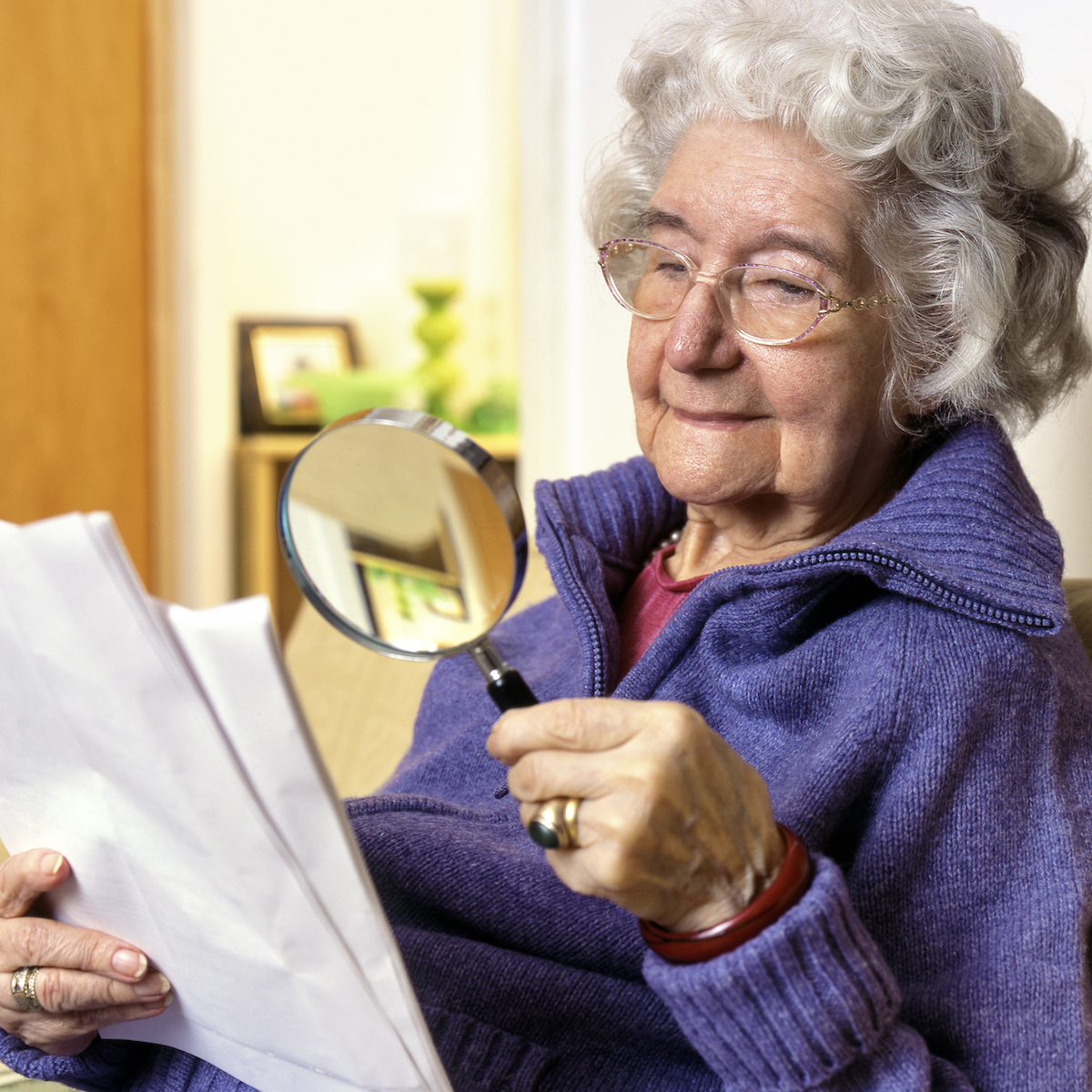 学習は「細かい印刷」によって100社をランク付けしています