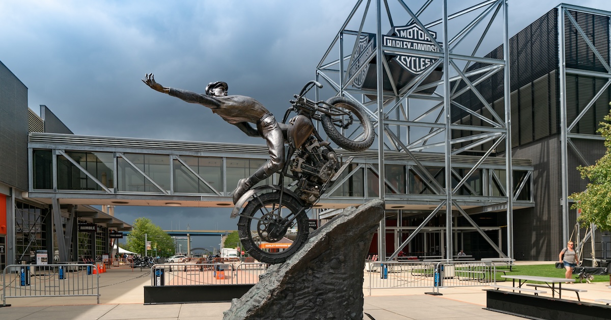 退役軍人の日の週末に奉仕メンバーを称えるミルウォーキー博物館