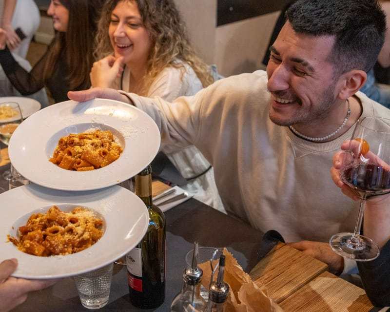 The best food tours in Rome let you sample dozens of unique dishes and drinks.