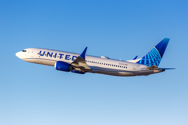 Which Airlines Offer Black Friday Deals? Save On United, American, Frontier, & More TravelAwaits